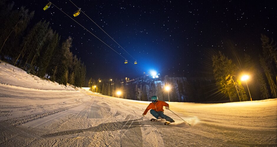 Night skiing at Hochwurzen | © Gregor Hartl